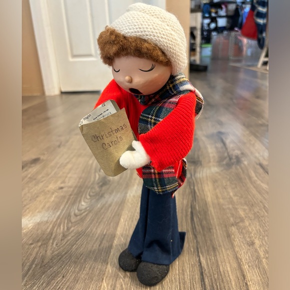 Vintage Paper Mache Christmas Caroler Hand Made Lady Silent Night Holiday Decor - Picture 2 of 12